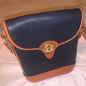 Vintage leather Dooney & Bourke bucket bag